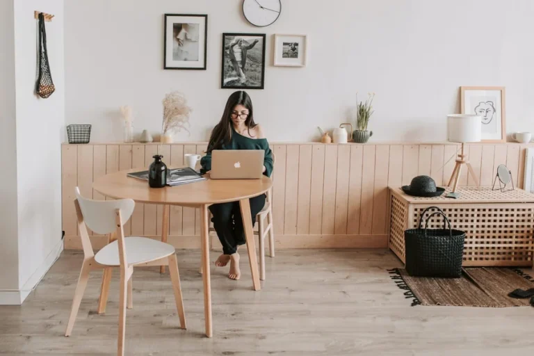 Minimalist Living Benefits and Practical Tips Guide
